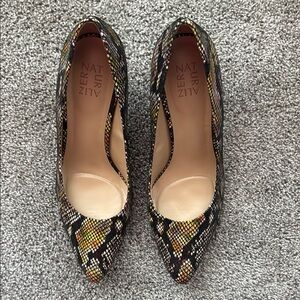 Naturalizer Women's Snakeskin Pumps - Black and Yellow